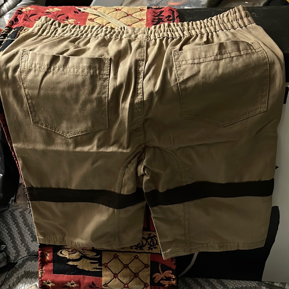 LR scoop shorts